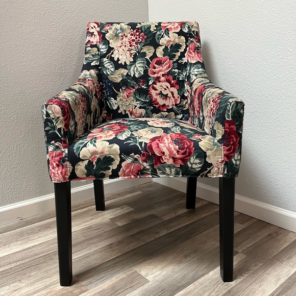 2 IKEA Sakarias dark floral chair covers - 2 total - Picture 2 of 3
